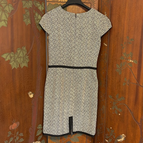 Talbots petite 2 sheath dress - Picture 3 of 6